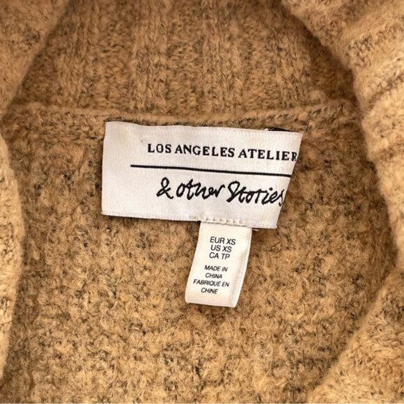 & OTHER STORIES Oversized Turtleneck tan Sweater XSmall - Picture 8 of 9